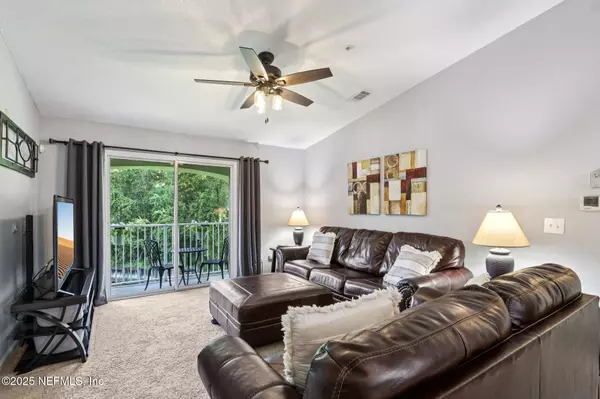 Jacksonville, FL 32257,4241 MIGRATION DR #6-6