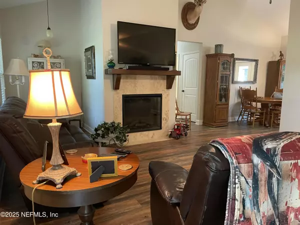 Glen St. Mary, FL 32040,14253 HUNTERS RIDGE W