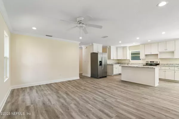 Jacksonville, FL 32254,470 WINTER ST