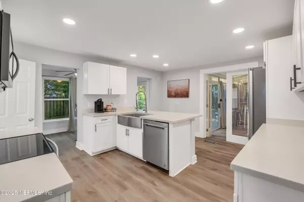 Jacksonville, FL 32205,3854 WALSH ST