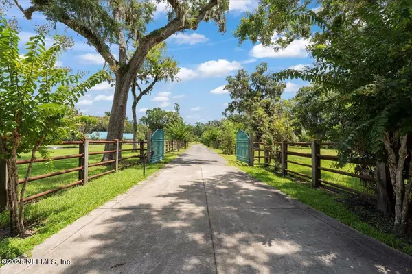 Ponte Vedra Beach, FL 32082,28-32 S ROSCOE BLVD