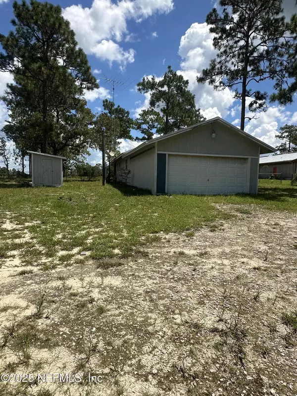 Hawthorne, FL 32640,127 MELROSE LANDING DR