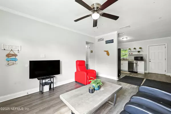 Orange Park, FL 32073,355 WILDWOOD LN