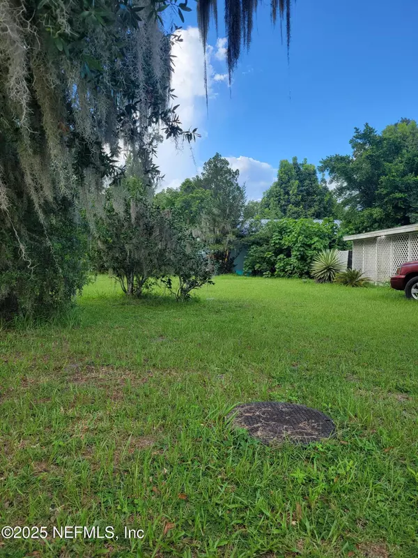 Crescent City, FL 32112,520 ORANGE AVE