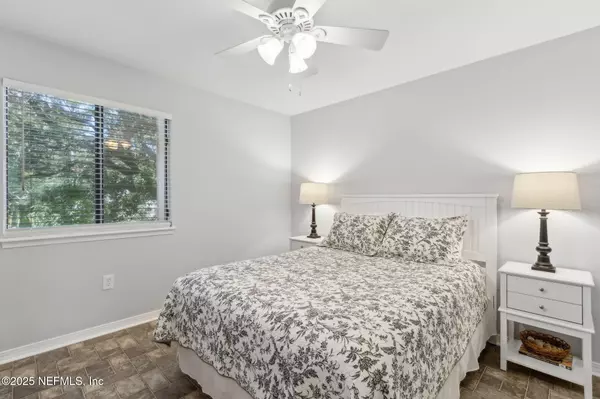 Fernandina Beach, FL 32034,2364 PENBROOK DR