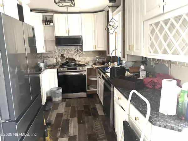 Jacksonville, FL 32221,7641 ROLLING HILLS DR