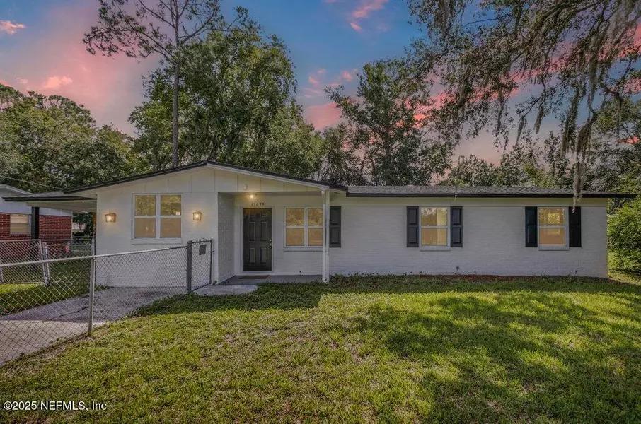 11073 V C JOHNSON RD, Jacksonville, FL 32218