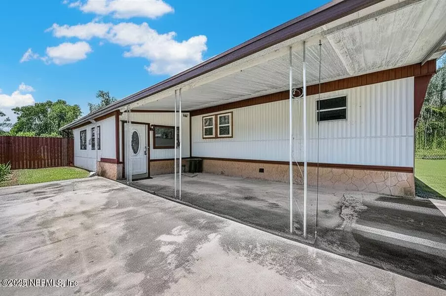 103 MULBERRY ST, Satsuma, FL 32189