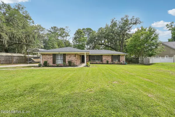 Fleming Island, FL 32003,884 LIVE OAK LN