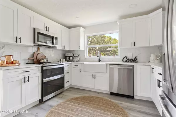 Atlantic Beach, FL 32233,401 SKATE RD