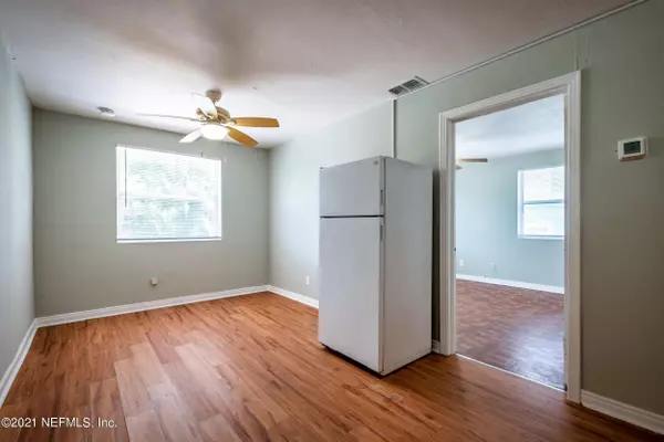 Jacksonville, FL 32204,2153 POST ST #5