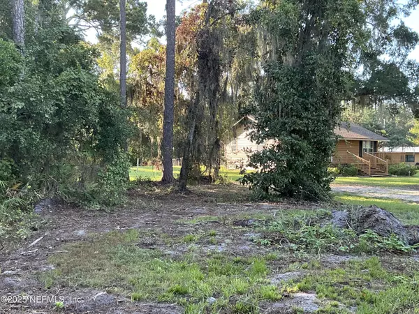 Palatka, FL 32177,102 RIVER ROAD DR