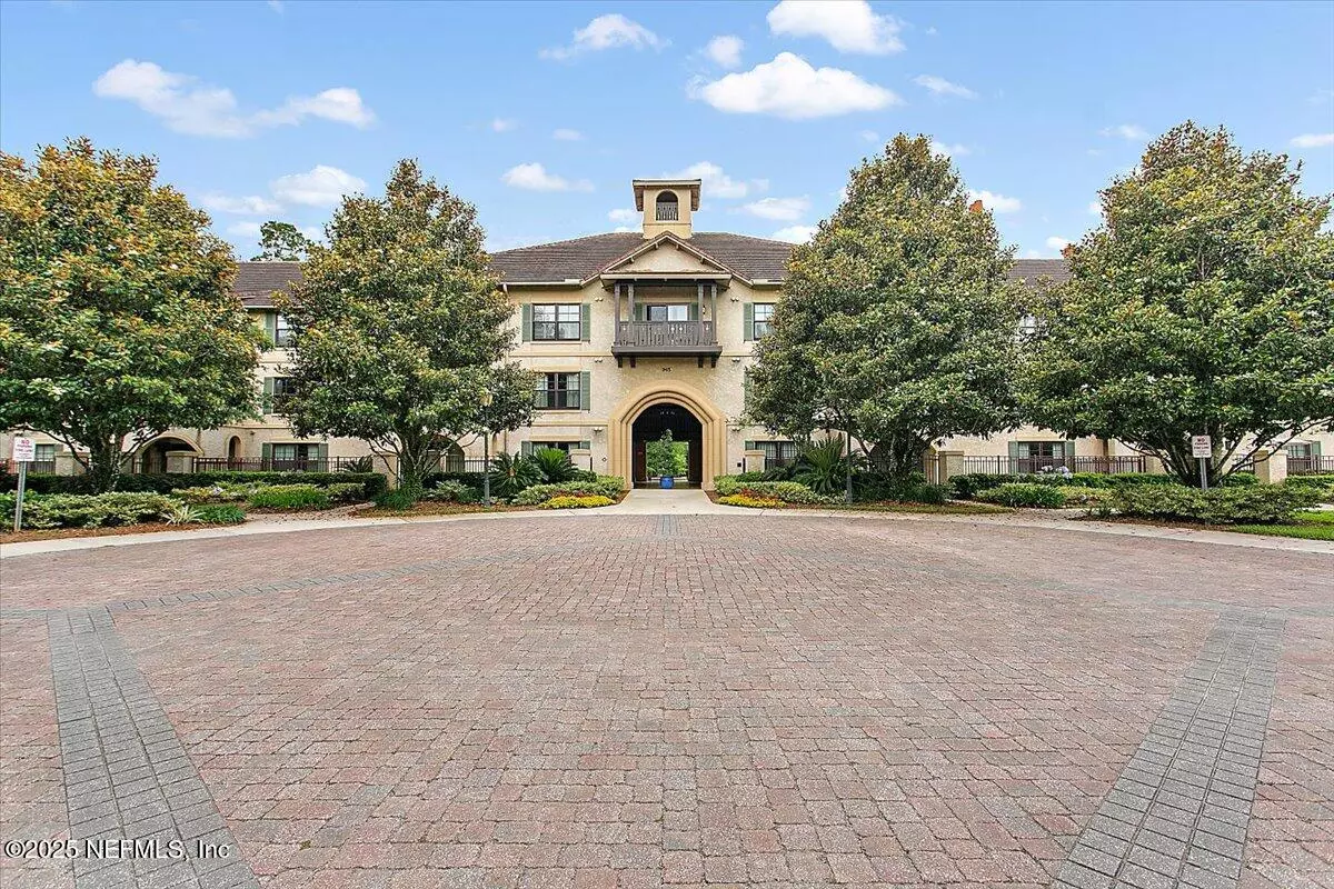 St. Augustine, FL 32092,945 REGISTRY BLVD #302