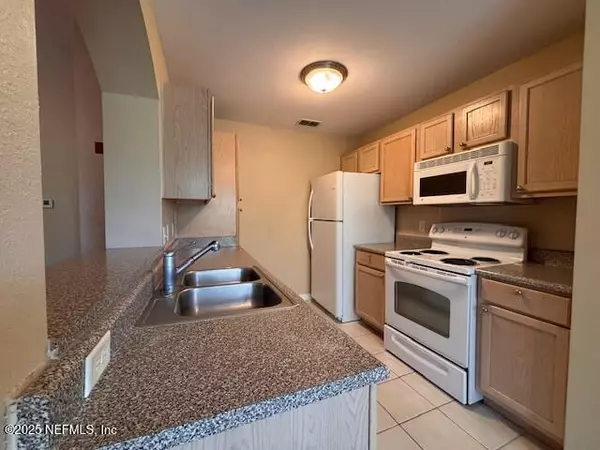 Jacksonville, FL 32256,7800 POINT MEADOWS DR #534