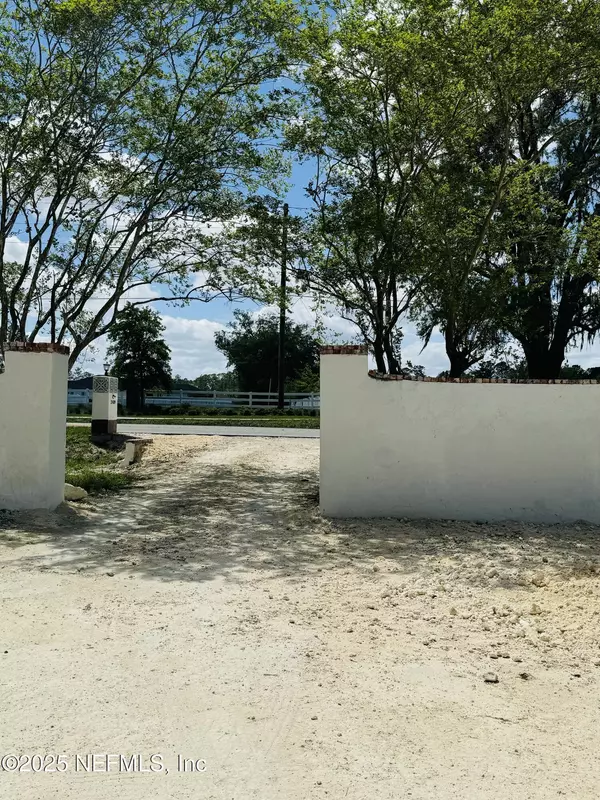 Green Cove Springs, FL 32043,2409 RUSSELL RD
