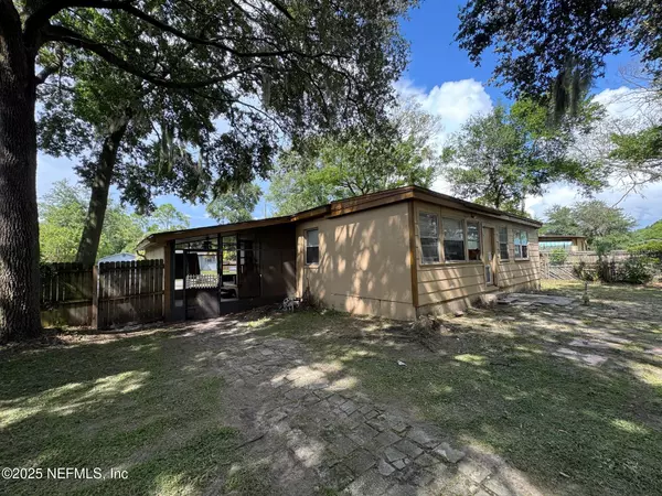 Jacksonville, FL 32277,7328 BAMBERG RD