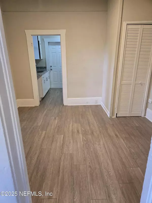 Jacksonville, FL 32206,1057 E 13TH ST