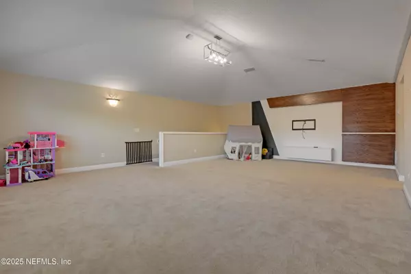 Jacksonville, FL 32256,10060 LAKES END CT