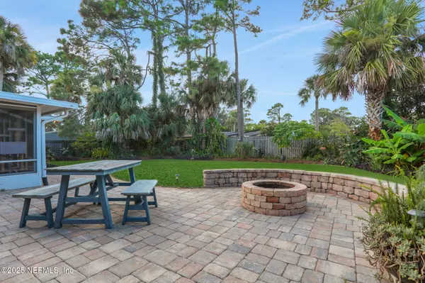 Neptune Beach, FL 32266,616 DAVIS ST