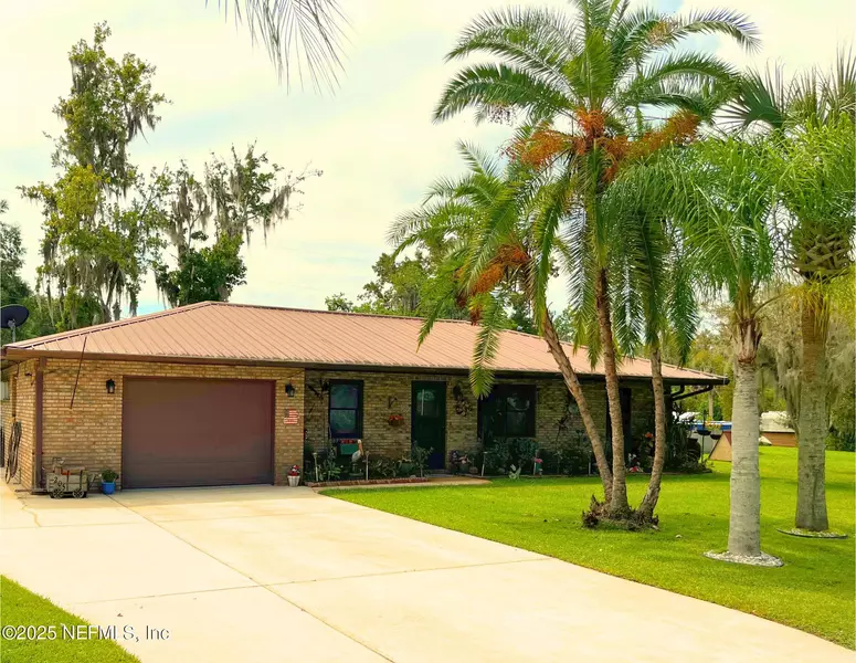 205 PARK AVE, Crescent City, FL 32112