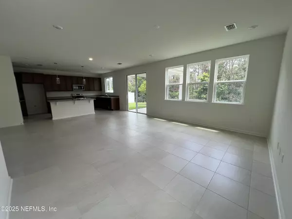 Jacksonville, FL 32221,726 PANTHER LAKE Pkwy