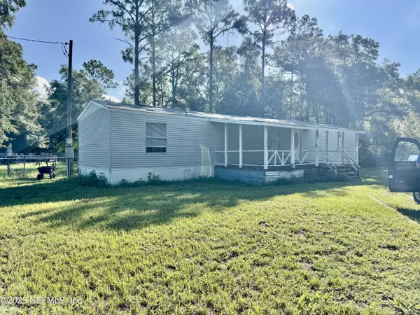 Interlachen, FL 32148,706 DAVID AVE