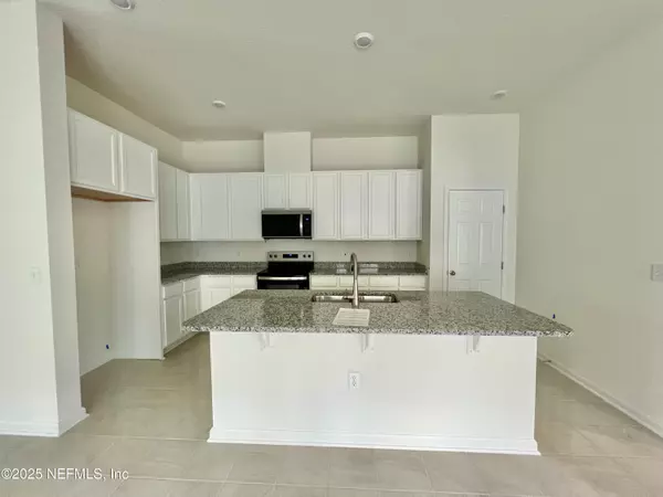 Jacksonville, FL 32221,712 PANTHER LAKE Pkwy