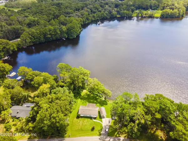 Interlachen, FL 32148,115 TWIN LAKE GROVE CT