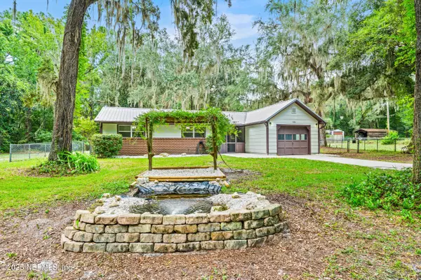 Satsuma, FL 32189,106 ACOSTA CREEK DR