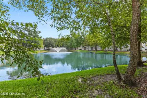 Jacksonville, FL 32244,6094 MAGGIES CIR #109