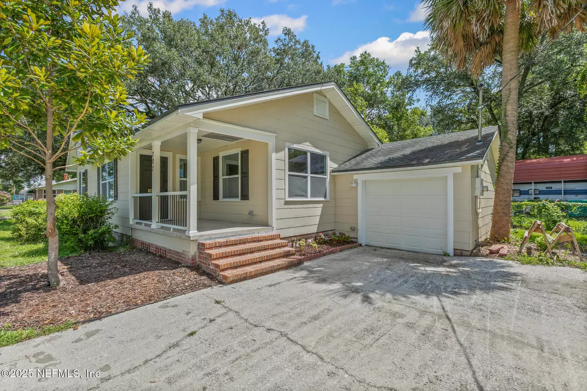 Jacksonville, FL 32205,707 MURRAY DR