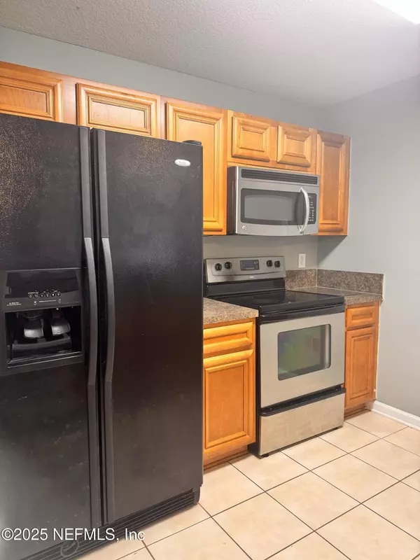 Jacksonville, FL 32244,6984 ORTEGA WOODS DR #8-11