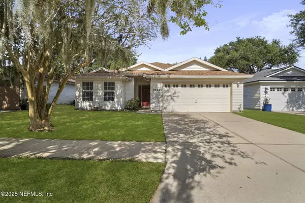 Jacksonville, FL 32233,2062 FEATHERWOOD DR W