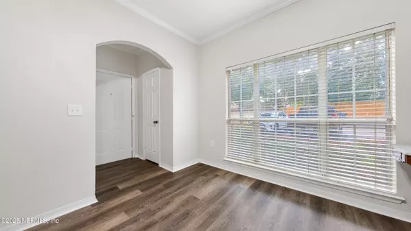 Jacksonville, FL 32256,7800 POINT MEADOWS DR #818