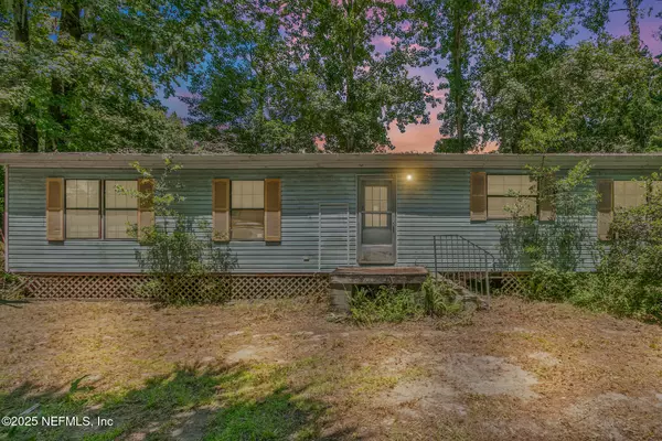 Satsuma, FL 32189,118 WATERWAY DR