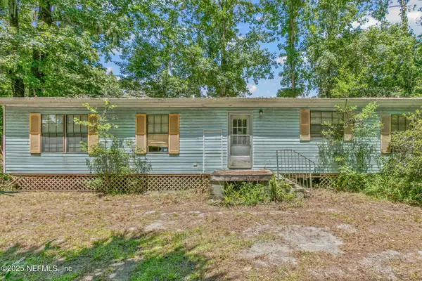 Satsuma, FL 32189,118 WATERWAY DR