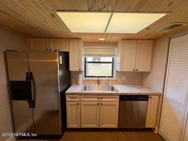 Jacksonville, FL 32244,8741 WHISPERING PINES DR