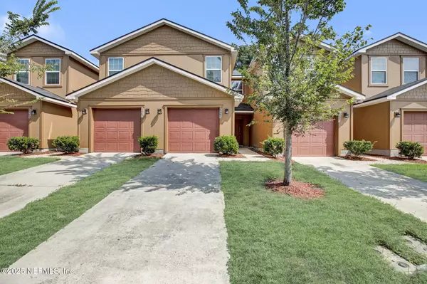 Jacksonville, FL 32210,6865 LAKE MIST LN