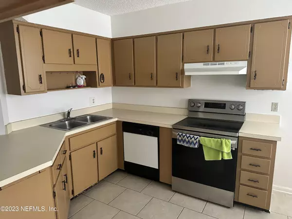 Jacksonville, FL 32257,4422 WINDERBROOK CT