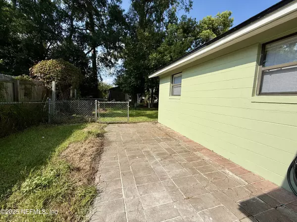 Jacksonville, FL 32209,2271 W 10TH ST