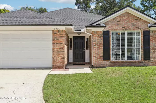 Fleming Island, FL 32003,1301 PORTSIDE DR