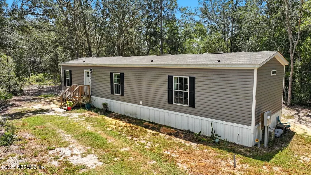 1141 DONOVAN AVE, Interlachen, FL 32148