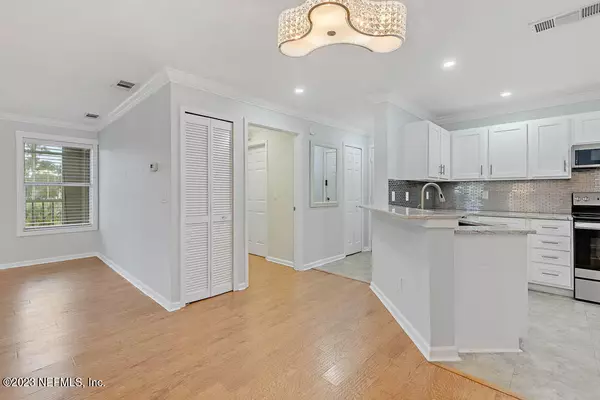 Ponte Vedra Beach, FL 32082,400 SANDIRON CIR #422