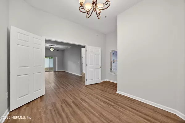 Jacksonville, FL 32256,7047 DEER LODGE CIR #103