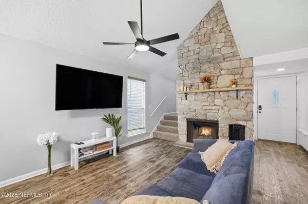 Jacksonville, FL 32257,10646 BERGHLEY CT N