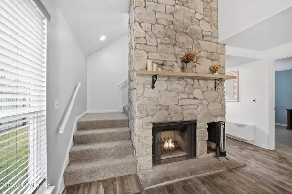 Jacksonville, FL 32257,10646 BERGHLEY CT N