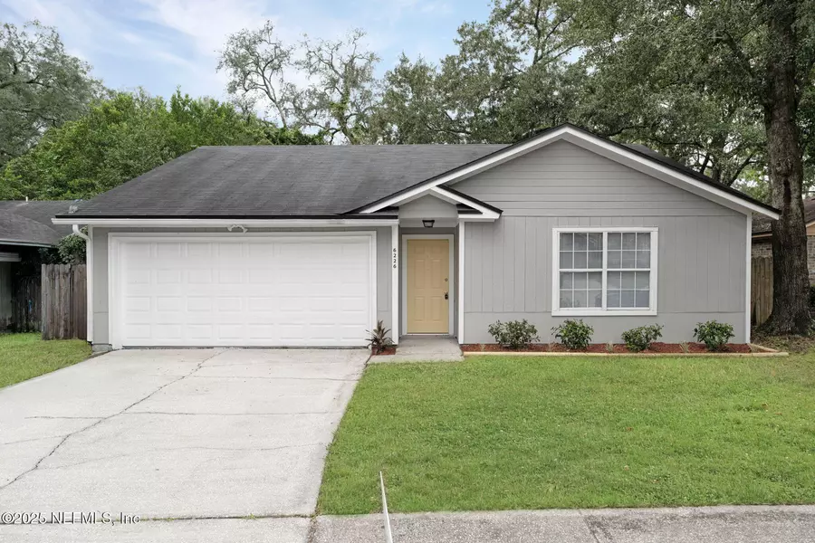 6226 COUNTRYMAN LN E, Jacksonville, FL 32244