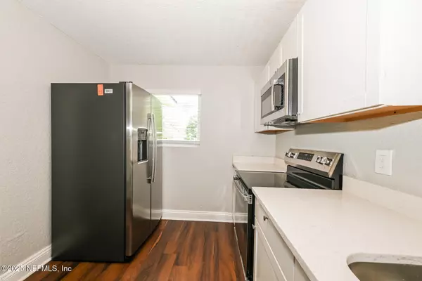 Jacksonville, FL 32210,6848 TINKERBELL LN