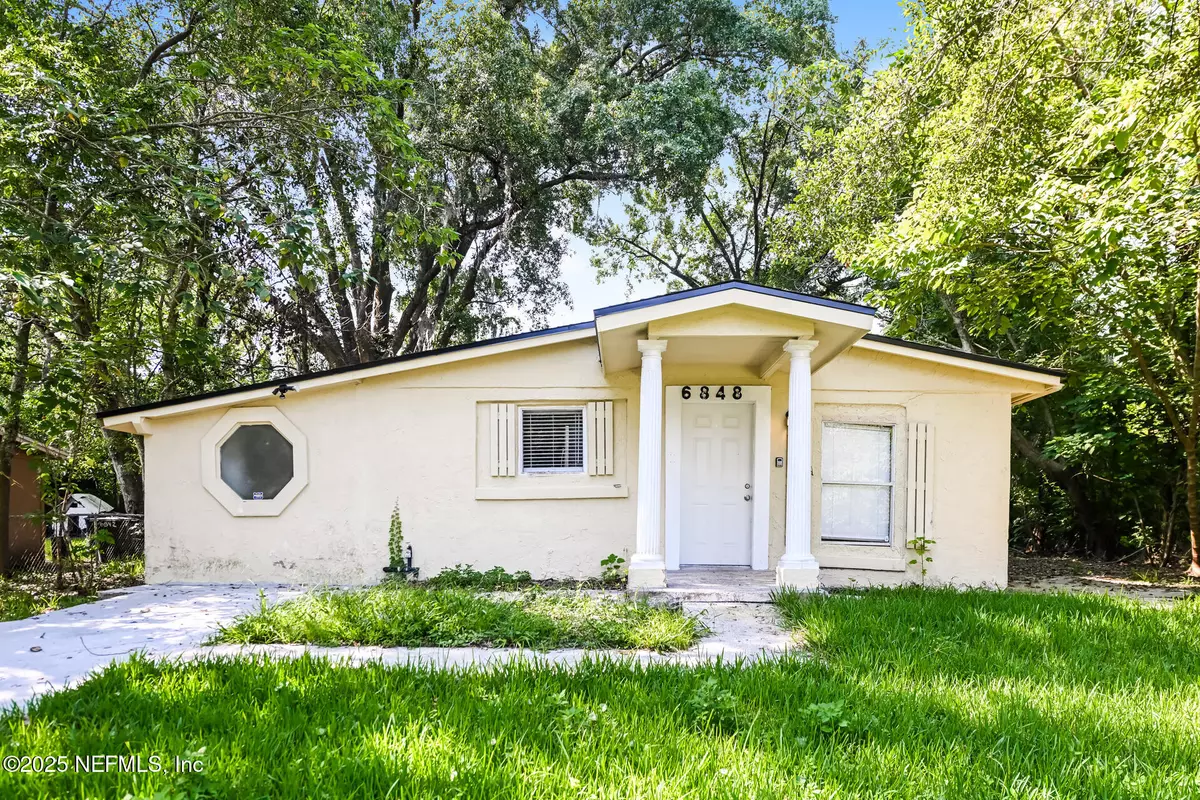 Jacksonville, FL 32210,6848 TINKERBELL LN