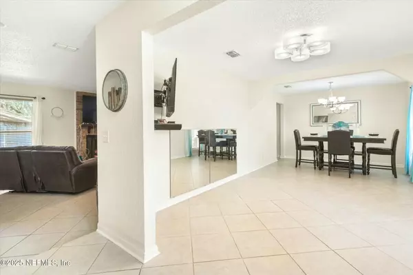 Jacksonville, FL 32244,6080 GULF RD W